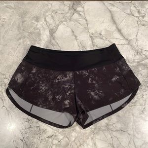 Lululemon Tye Dye Speed Up Shorts 2.5”